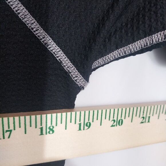 Nike Sphere Women’s Top Sz M Black Stretch Waffle Activewear Workout Sweatshirt - Picture 6 of 8